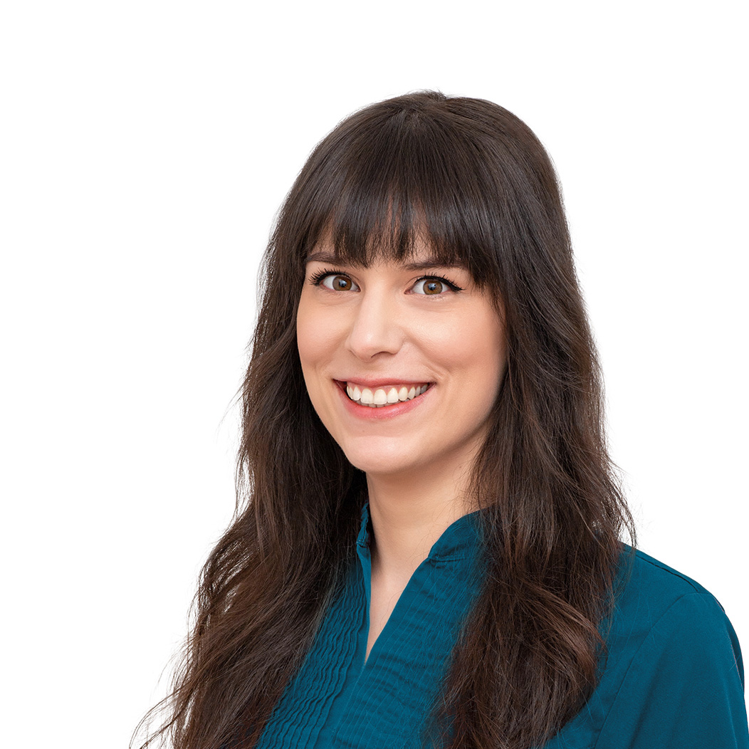 Dr. Csák Boglárka implantológus, Profident Fogászati Centrum Budapest